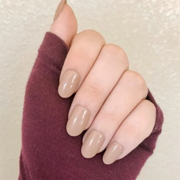 Heidi Hiked Canyon Loop Nail Dashes by Red Aspen Medium Round style - Picture 1 of 5